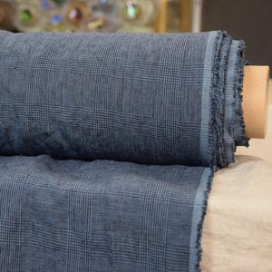 Tkanina GLEN CHECK LINEN - prowincjonalny błękit i czerń, 100% czysta (Bona), 210 g/m2, klasyczny wzór, przyjazna dla środowiska, brak w magazynie.