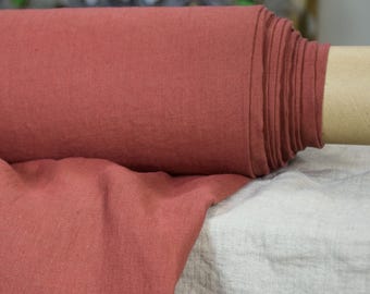 "Reinleinenstoff ""Gloria"" in klassischem Ochsenblut mit dezenten rosa Untertönen (Oxblood Rose)." Große Lagerware. Meterware. Weich, vorgeschrumpft.