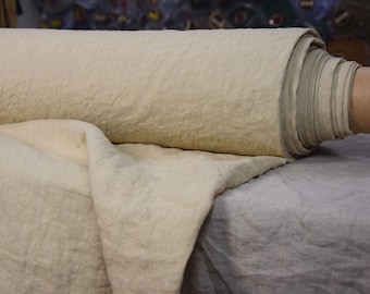 EN STOCK. Tissu 100 % lin Regina Fresh Sesame, 130 g/m2 (3,83 oz/yd2). Beige avec une teinte verdâtre. La dernière pièce de 1,00 x 1,45 m (39"x57") !