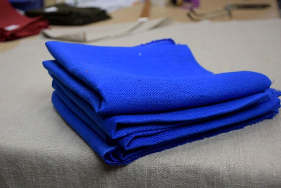 REMNANTS SALE!!! 100% linen fabric Luna Royal Blue 260gsm (5.8oz/yd2). Bright blue. Offcuts. Not washed.