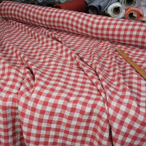 Rent linnetyg Stella Red Gingham, medeltjock 190 g/m², beige och röd 2 cm rutig. Mjukt förkrympt. För sömnad och hantverk, metervara. bild 5
