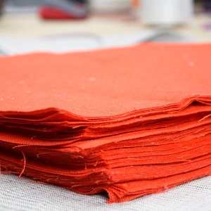 VENTE DE RABAIS !!! Tissu 100 % lin orange vif, tissage dense, 260 g/m2 (7,8 oz/yd2). Non lavé. Toile de lin orange.