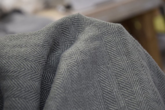 Pure 100% linen fabric Sigma Khaki Green Herringbone 230gsm(6.80oz/yd2). Washed-softened. Pre-shrunk. The last piece 1.20x1.45m (47"x57")!
