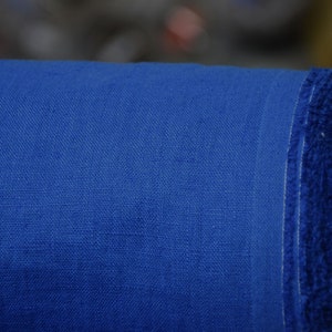 Pure linen fabric Gloria Classic Blue from LINENGRAPHY. Middle weight, dense, not sheer, plain.  Classic Blue is elegant in its simplicity, deep and saturated sky blue color. Aesthetic, strong and durable.
Natural, organic, eco-friendly, antistatic.