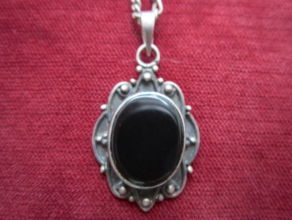 Vintage black onyx pendant in silver frame on sil… - image 2