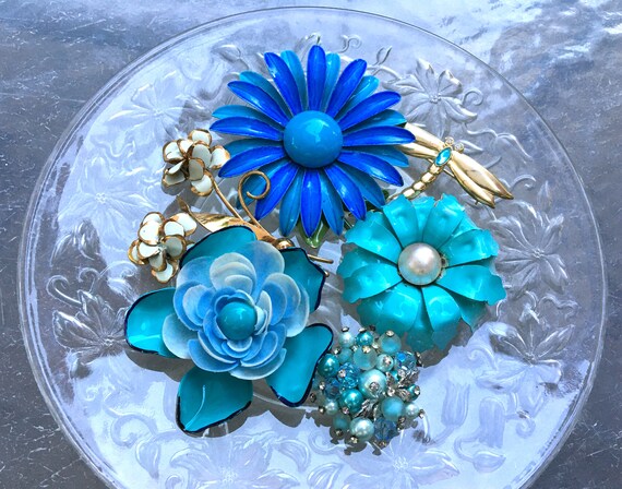 Vintage 6 piece teal blue floral brooch lot - image 2