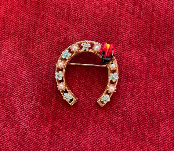 Vintage floral horseshoe brooch with a ladybug si… - image 2