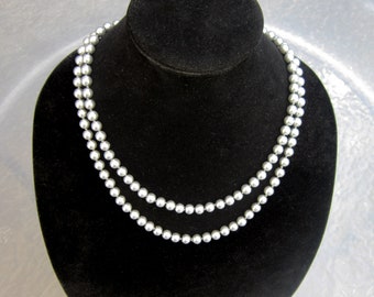 Vintage hand tied silver faux pearls necklace