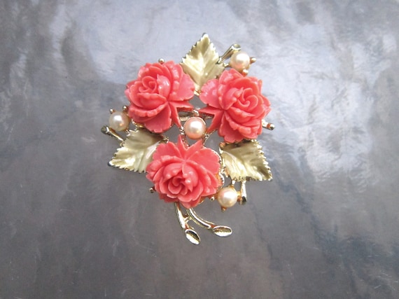 Vintage coral celluloid roses and faux pearls bro… - image 2