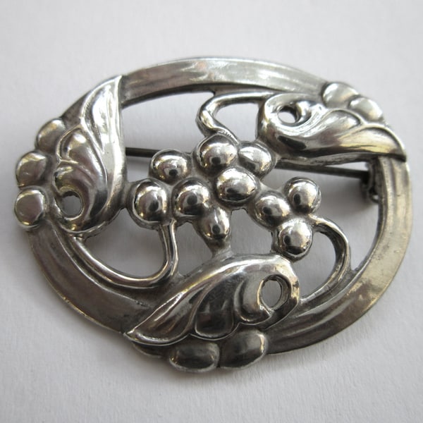 Vintage Coro 925 SterlingCraft repousse grapes brooch