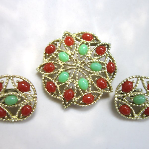 Vintage Sarah Coventry carnelian orange and jade green brooch earrings set