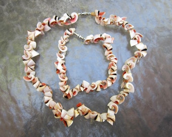 Vintage Strawberry Strombus Conch Shell jewelry set, necklace and bracelet