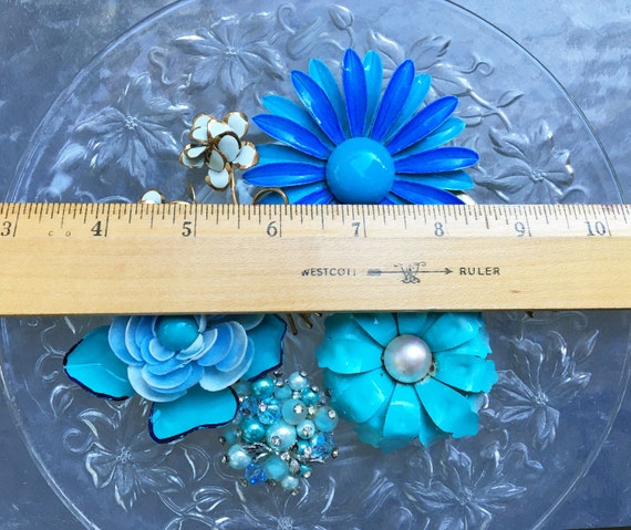 Vintage 6 piece teal blue floral brooch lot - image 3