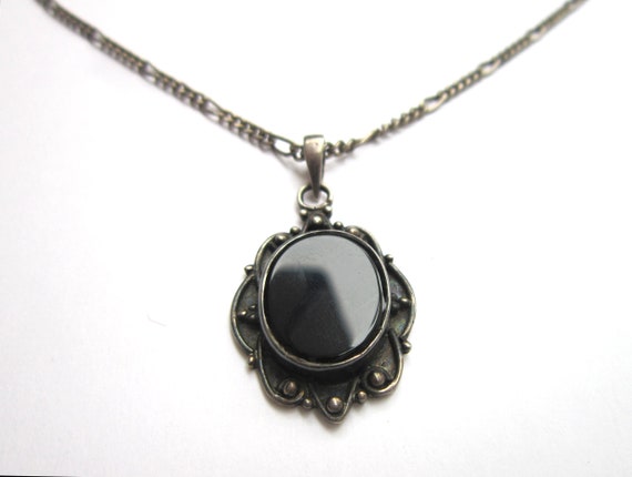 Vintage black onyx pendant in silver frame on sil… - image 3