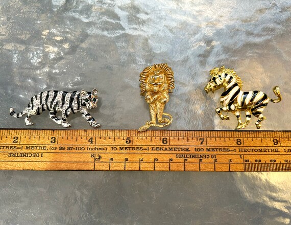 Vintage enamel and rhinestone wild animal brooches - image 6