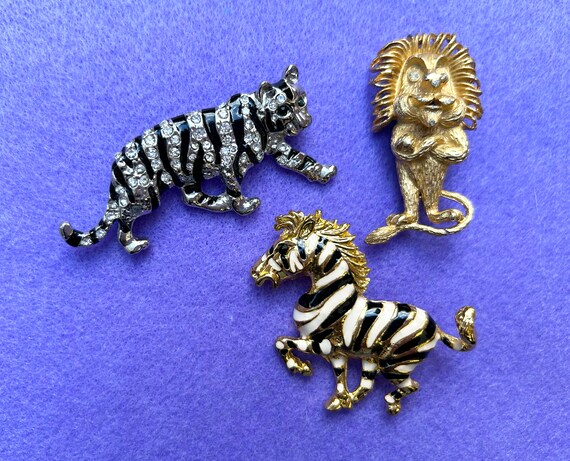 Vintage enamel and rhinestone wild animal brooches - image 4