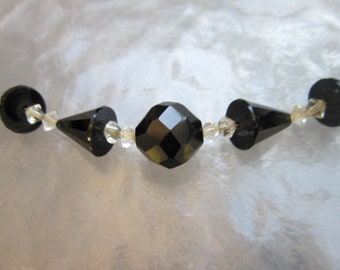 Vintage Art Deco black and clear Czech glass crystal beads necklace