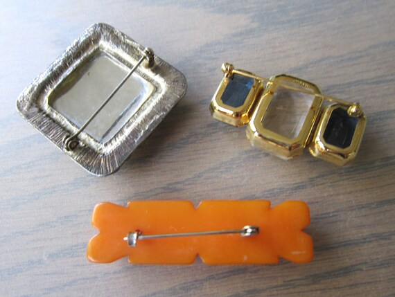 Plastic fantastic vintage brooches lot of 3 - image 5