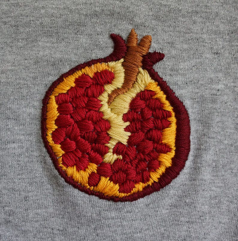 Pomegranate T-shirt hand-embroidered image 1