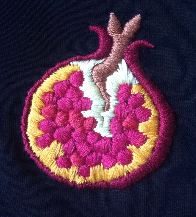 Pomegranate T-shirt hand-embroidered image 4