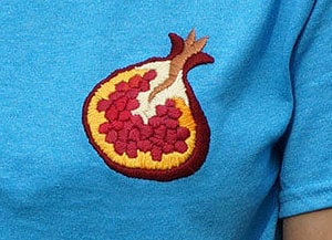 hand-embroidered Pomegranate shirt t-shirt SIZE SMALL