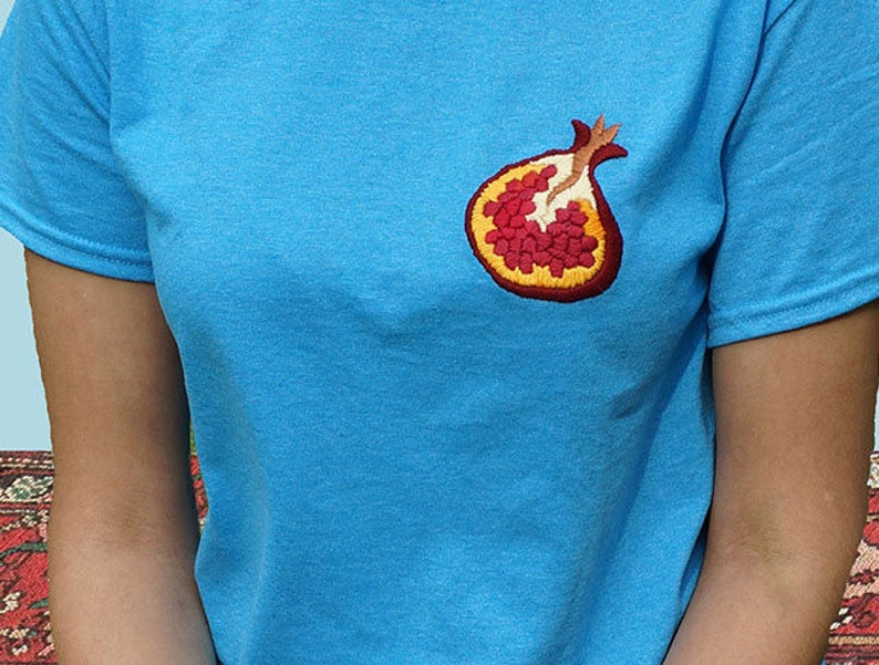 Pomegranate T-shirt hand-embroidered image 5