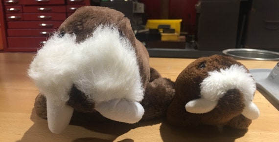 Vintage 1989 Disney Sea World Walrus Pair Stuffed Animals Plush