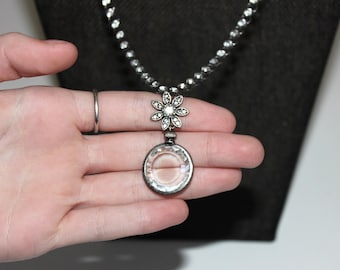 Vintage Fossil Silver Tone Flower & Glass Pendant Necklace