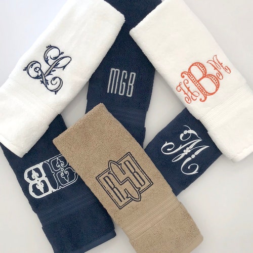 Custom Bathroom Hand Towel With Monogram / Personalized Hand | Etsy