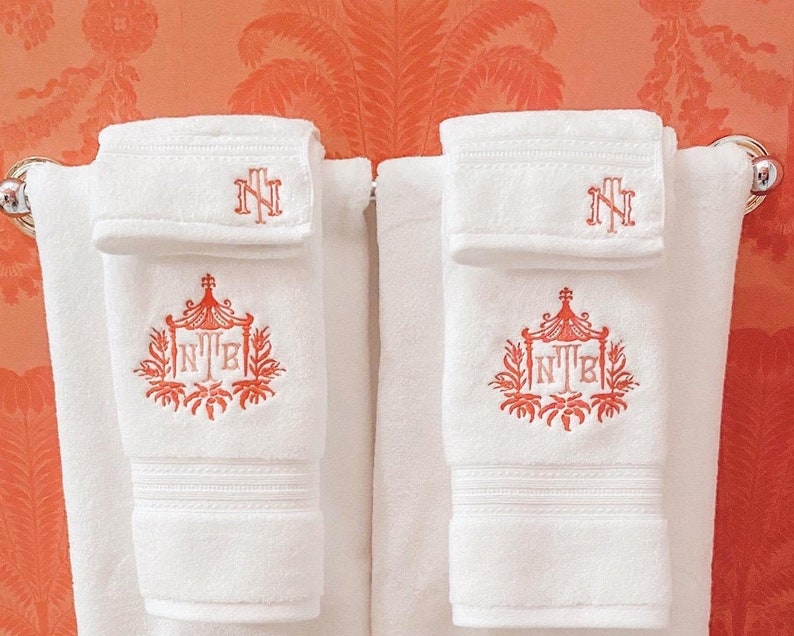 Pagoda Bath Towel with Monogram Bild 1