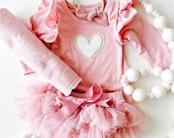 Blush pink Tutu ruffle bloomer and blush flutter sleeve bodysuit for baby girl, heart onesie, chenille heart patch, valentines baby outfit