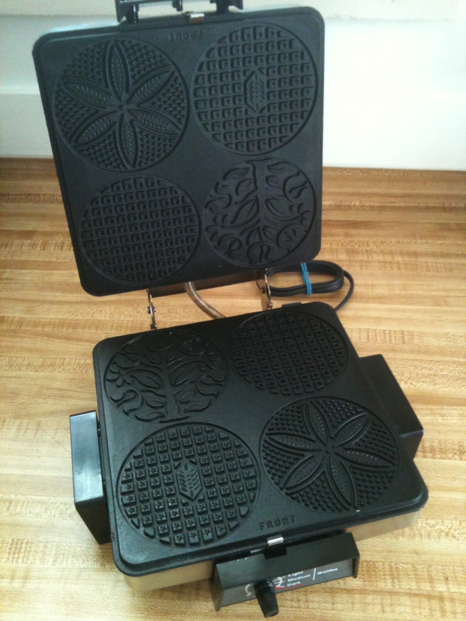 Vintage Toastmaster Waffle & Pizzelle Maker 4 Square Chrome Etsy