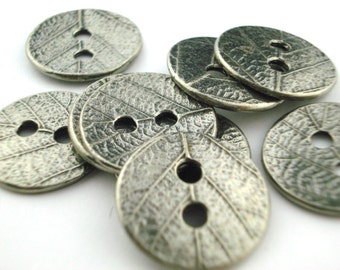 Metal Buttons, Leaf Buttons, Antique Dark Silver Tierracast Button, Leaves Buttons 17 mm Qty 4 Round, Great for Leather Wrap Clasps