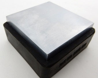 2 1/2" STEEL BENCH BLOCK, 7/8" Thick, 2.5" Solid Steel Square Block with Rubber Base, Metal Forming Tool for Hand Stamping Jewelry