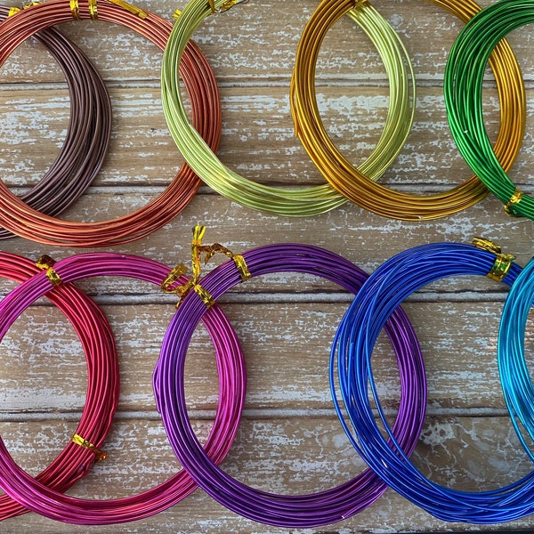 Fil rond en ALUMINIUM 15 Jauge 18 Pieds 1.5mm Wire Wrapping Jewelry Anodized Black Brown Gold Yellow Green Orange Rouge Rose Purple or Blue 15ga