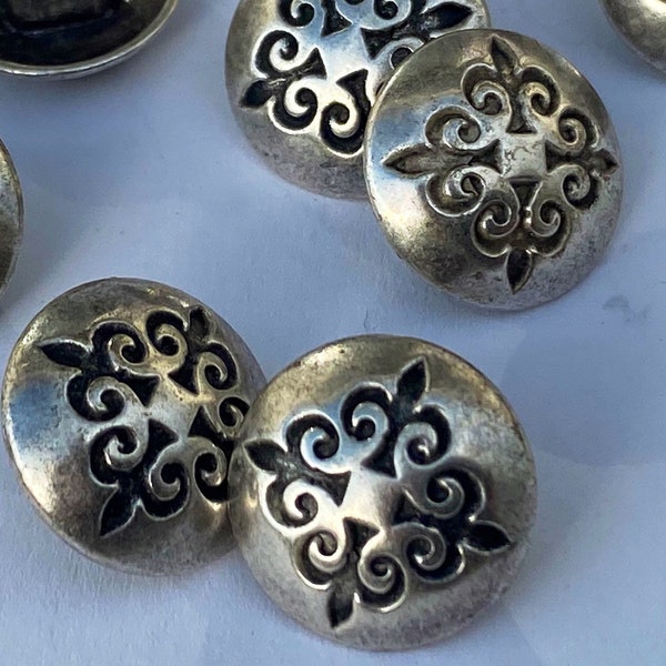 QUATRE FLEUR de Lis Metal Buttons Antique Silver, 5/8” 15mm, Quatre Foil Fleur De Lis Cross Qty 4 Leather Wrap Clasps Petite Clothing Button