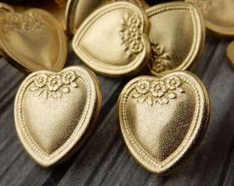 VINTAGE VICTORIAN Metal Buttons, Soft Gold Heart Flowers Button, 5/8" 15mm Qty 4 Great Leather Wrap Clasps Clothing Buttons