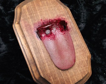 Mounted Tongue Plaque
