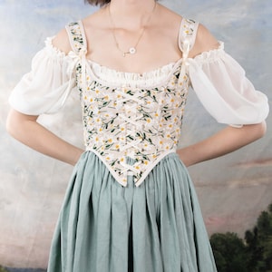 Renaissance Corset Bodice in Ivory Embroidered Daisies Cottagecore ...