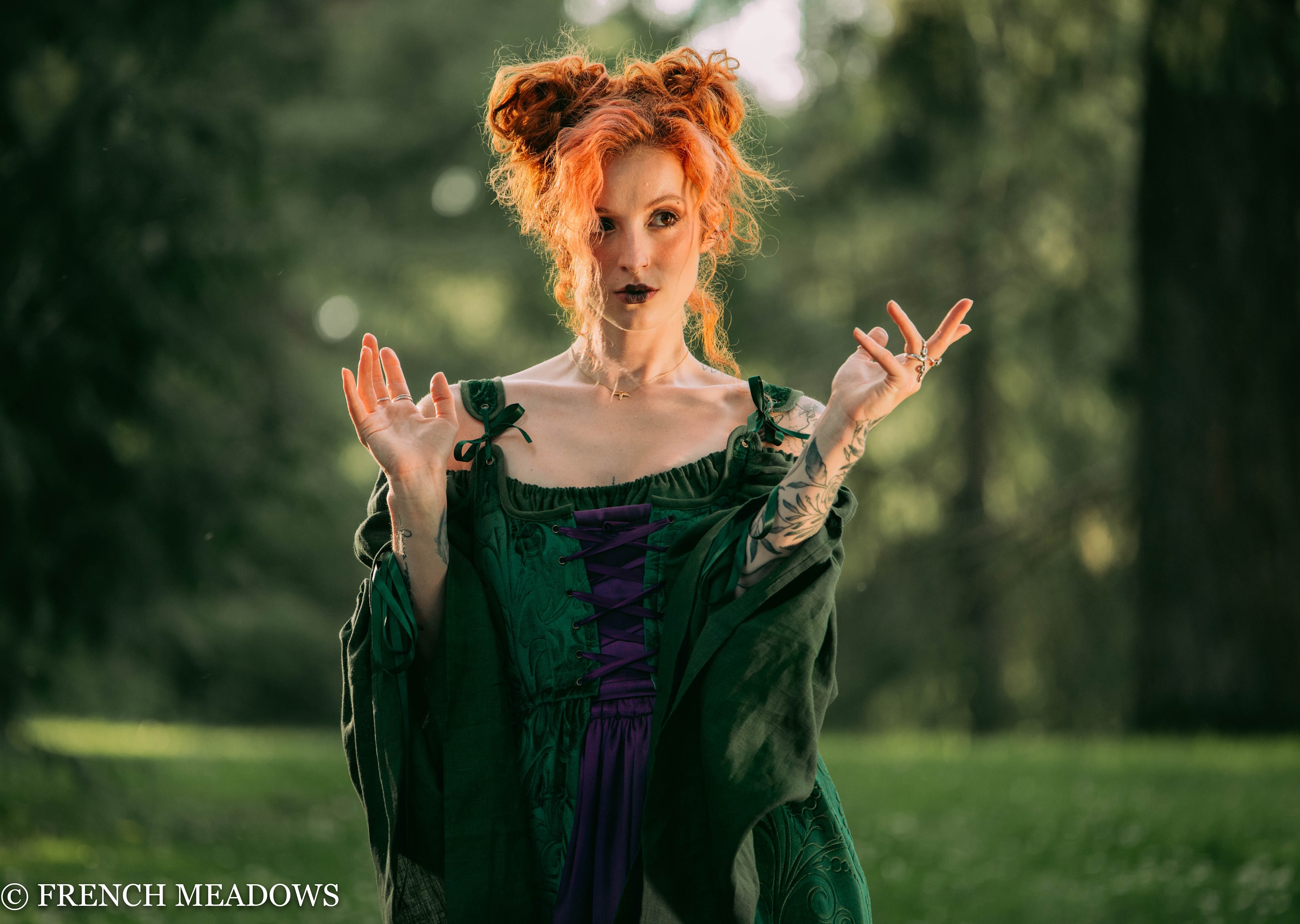 Handmade Winnifred Sanderson Costume Corset Dress: Green Velvet Hocus Pocus Halloween - Etsy Handmade Winnifred Sanderson Costume Corset Dress: Green Velvet Hocus Pocus Halloween - Etsy