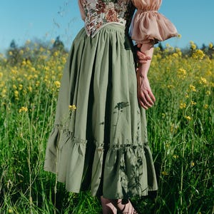 green emerald velvet dress Amazon.com: Renaissance Dress Womens Victorian 18th Century Medieval Gothic  Princess Dresses Lace Square Neck Ball Gown Costume Army Green : Clothing,  Shoes & Jewelry
