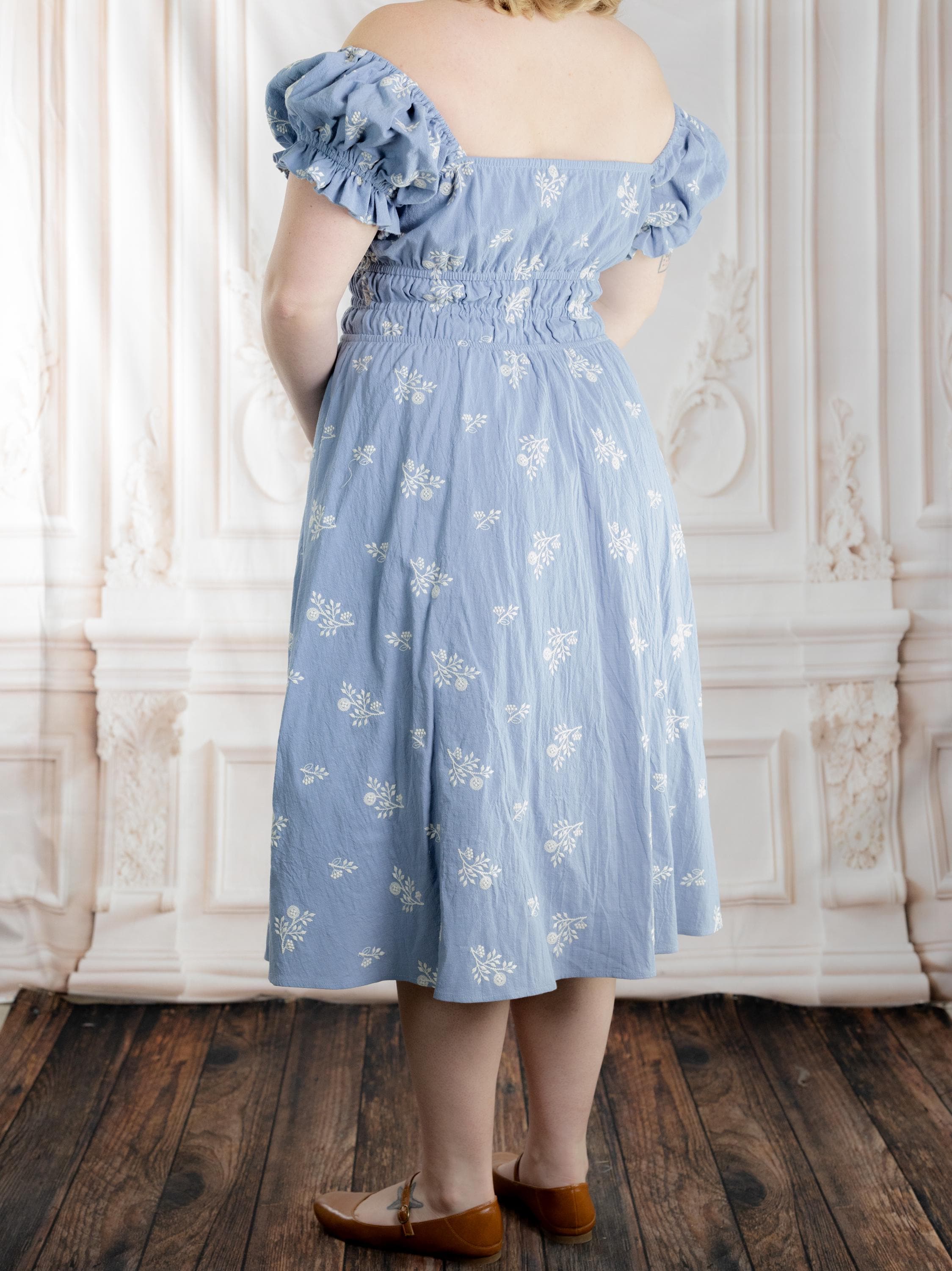 blue floral milkmaid dress Regency Dress: Cotton Renaissance Cottagecore Chemise size:10 Yrs CONNECTED APPAREL Women's Petite group:K675-PL letting the silhouette and