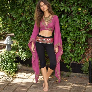 Rosa Boho-Crop-Top mit Stickerei • Renaissance-Ärmel • Hippie-Boho-Kleidung