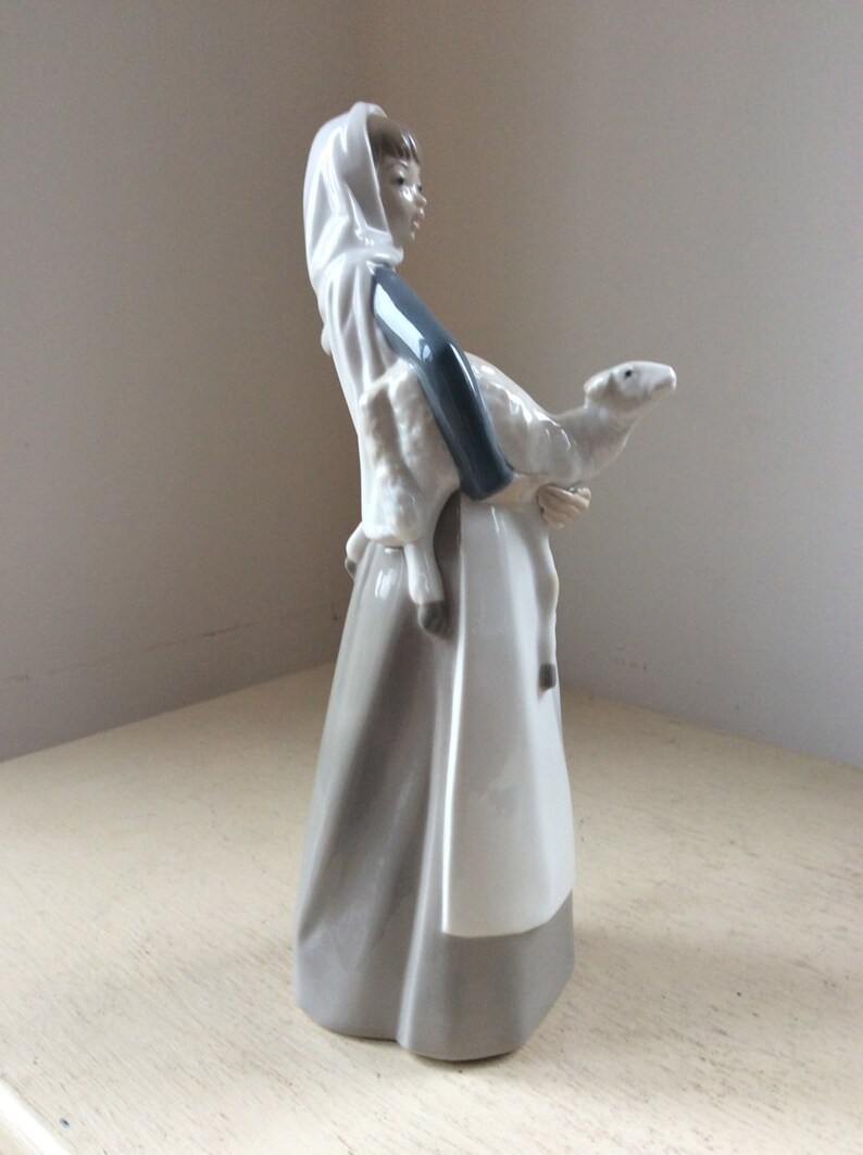 Retired Vintage LLADRO Porcelain Figurine YOUNG LADY with Etsy