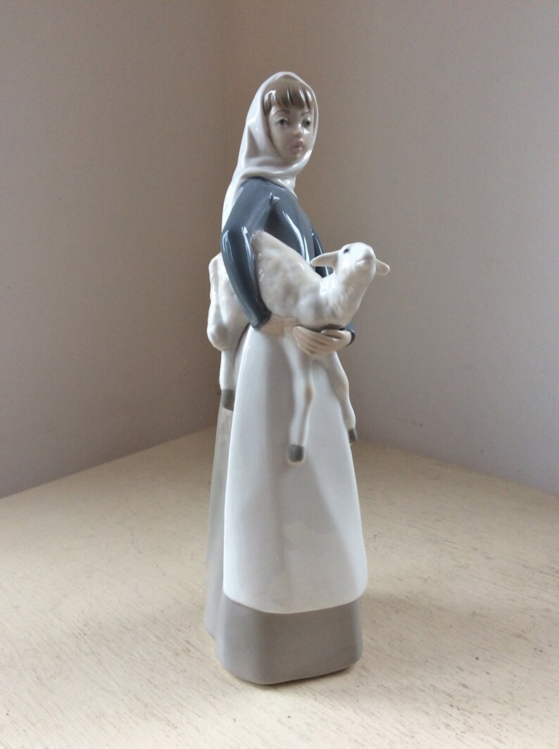 Retired Vintage LLADRO Porcelain Figurine YOUNG LADY with Etsy