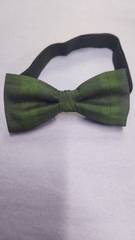 New Men's  Boxed Black Watch Plaid Bow Tie Pretied