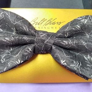 New Men's  Boxed Black and Silver Floral Pattern Bow Tie Pretied Adjustable Bowtie