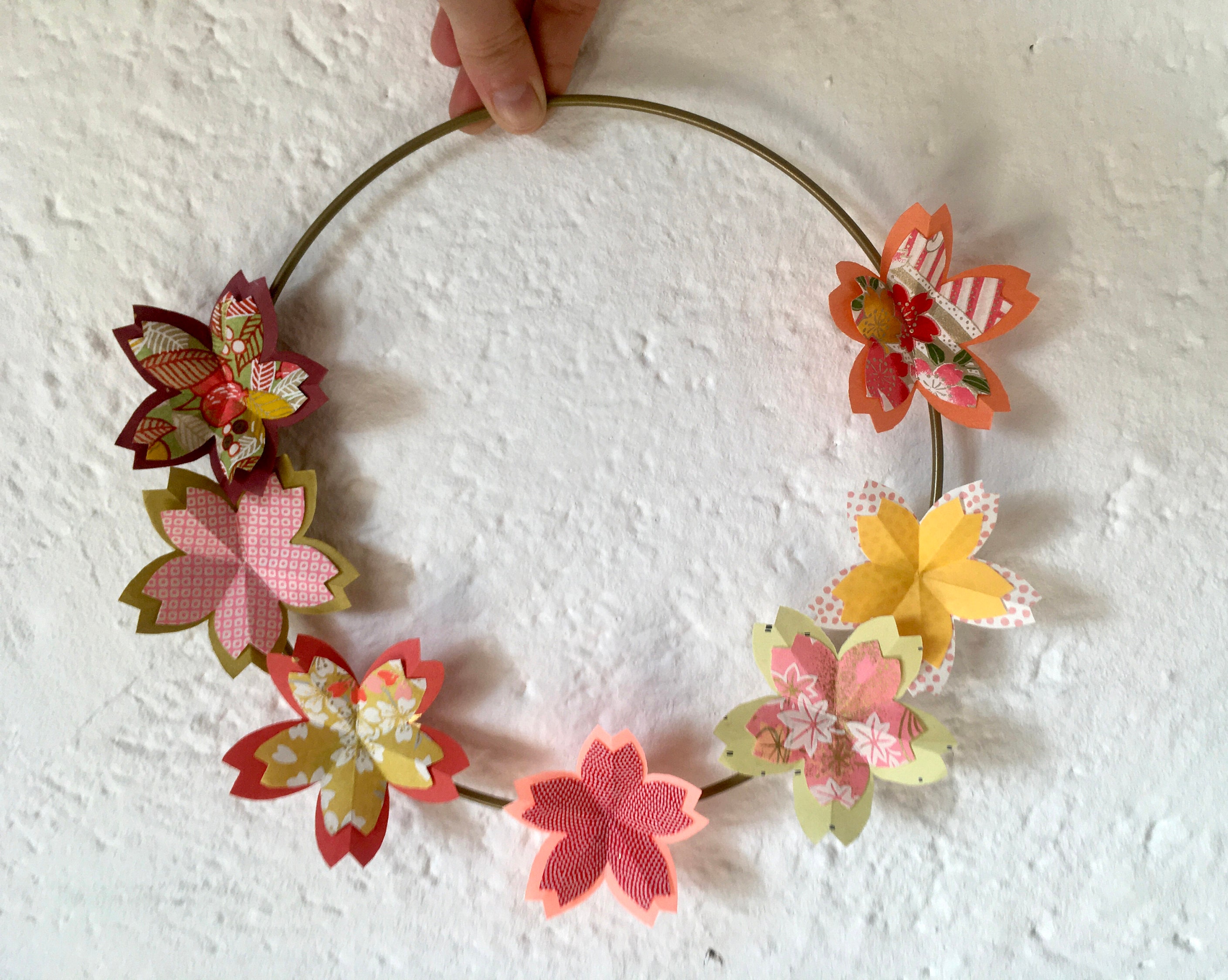 Couronne Fleurs en Origami Ensoleillé