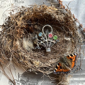 Vacker blombrosch med pastellfärgade glasstenar från 1950-talet / Strassbrosch från 50-talet / Vintage kostymsmycken