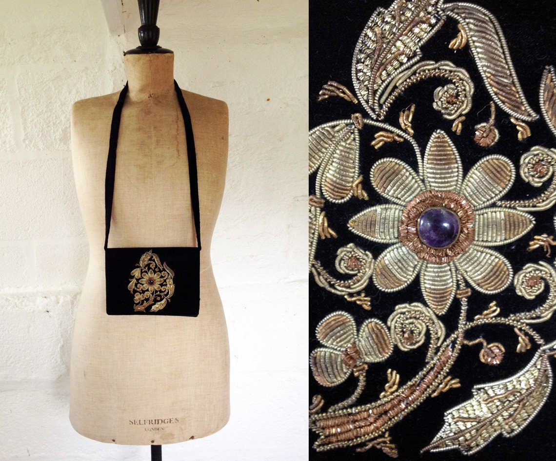Vintage Amethyst Jewelled Zardosi Black Velvet Shoulder Bag with Blossom / Vintage Handbag / Vintage Zardozi Bag
